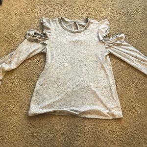 Long sleeve top with open shoulders